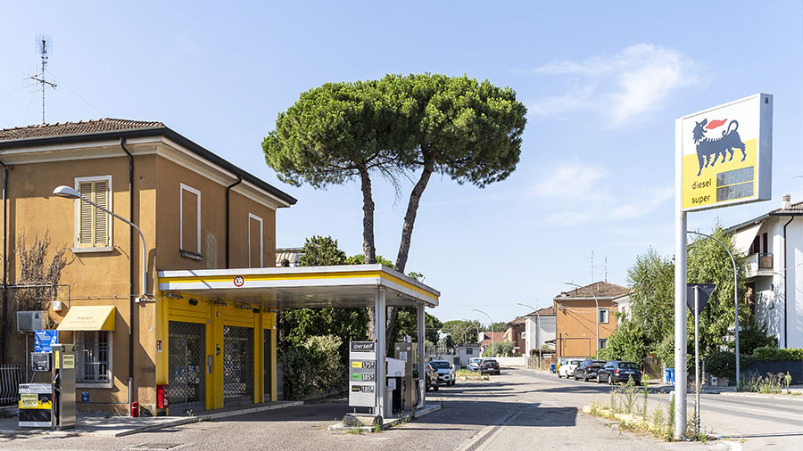 distributore-viaisonzo-104-forli